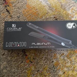 Platinum Hair Straightener - Black